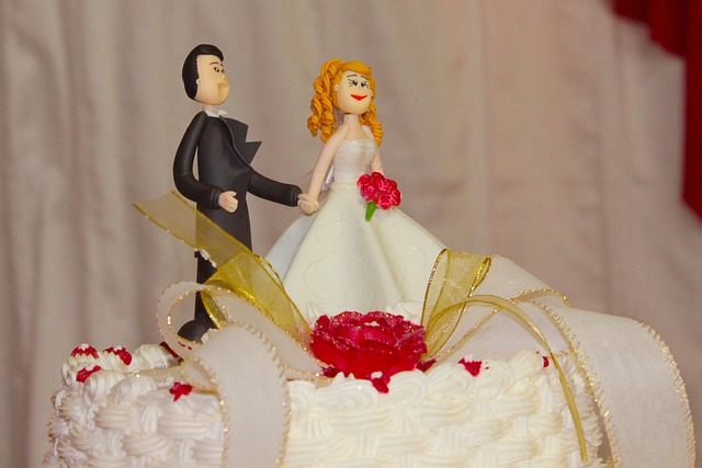 toppery na ślubny tort-figurki 3D